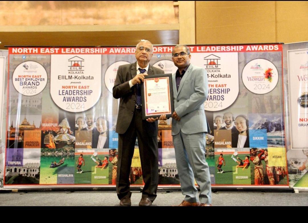 Receiving Most iconic healthcare leader Award of North East India 2024.